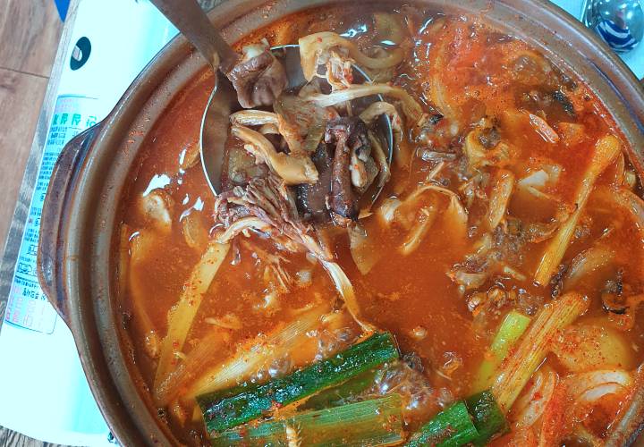 가을의 별비 야생버섯 찌개 ⓒ 장민영
